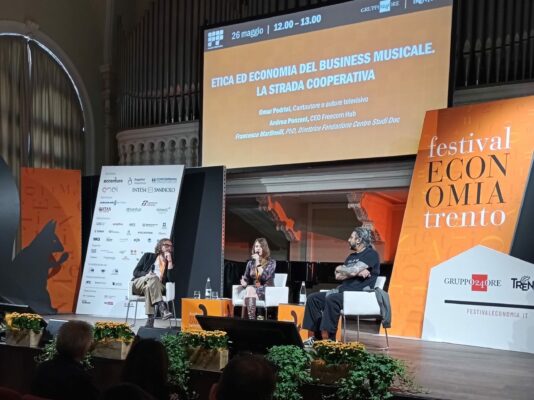 Al Festival dell’Economia di Trento si è discusso di come il modello cooperativo possa offrire tutele e migliorare le condizioni dei musicisti in Italia.