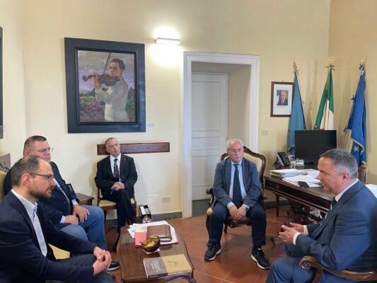 Ucraina: Solidarietà e cooperazione a Benevento con donazione di materiale per Mykolaiv e prospettive di collaborazione economica.