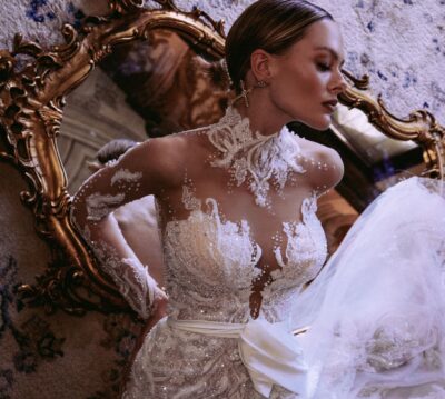 Maison Signore presenta le collezioni Victoria e Isabella in Giappone, promuovendo l'eccellenza dell'alta moda italiana.
