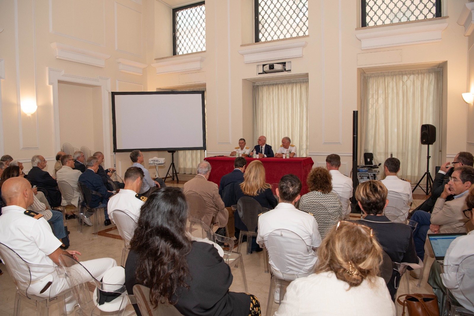 La sesta edizione della Naples Shipping Week porta a Napoli 40 eventi su shipping, e innovazione dal 30 settembre al 5 ottobre 2024.