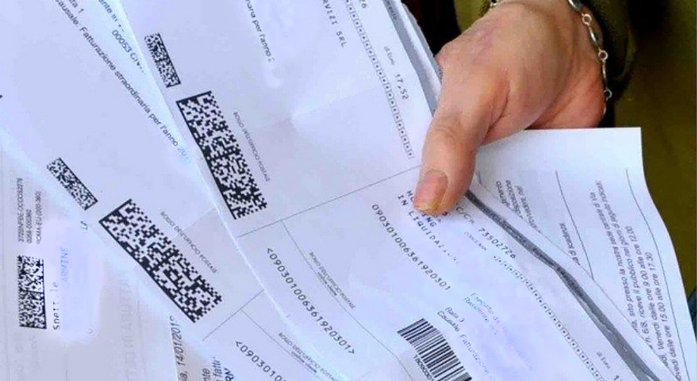 Bollette telefoniche, rincari e stop al Ddl Concorrenza: cosa cambia per i consumatori